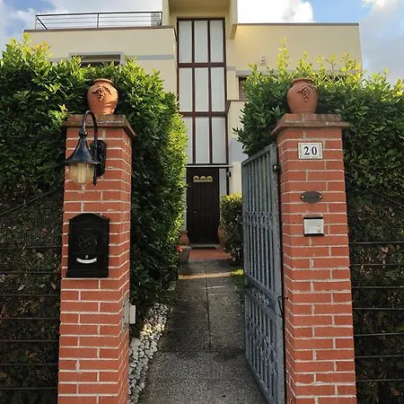 La Certosa Villa Pisa